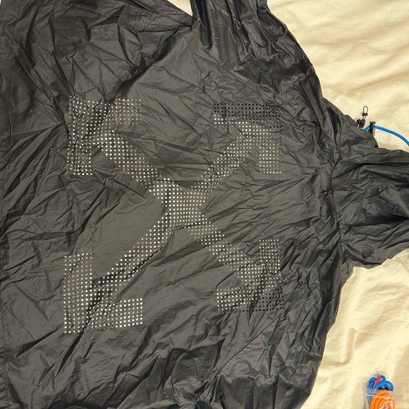 Nike x Off-White Black Crossover Back Arrow Windbreaker Running Jacket - Size: L - Picture 14 of 15